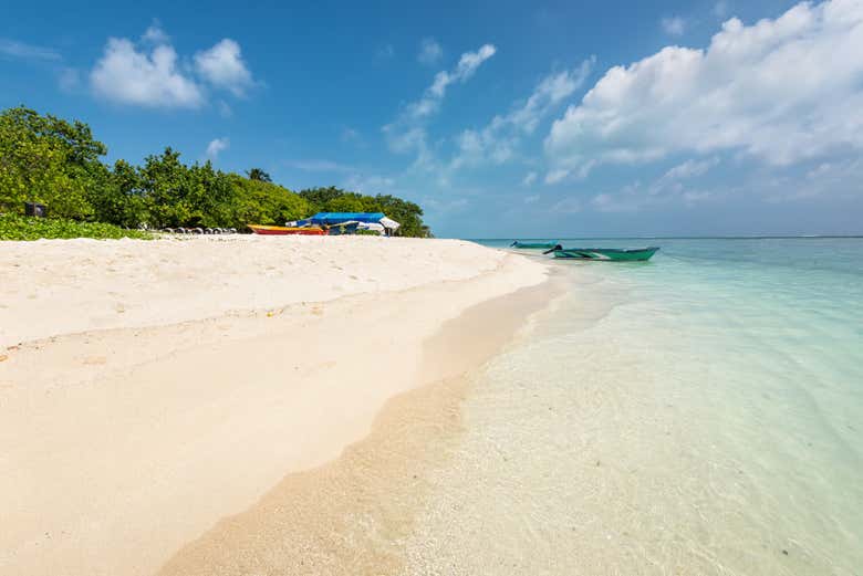 Playa en la isla de Gulhi